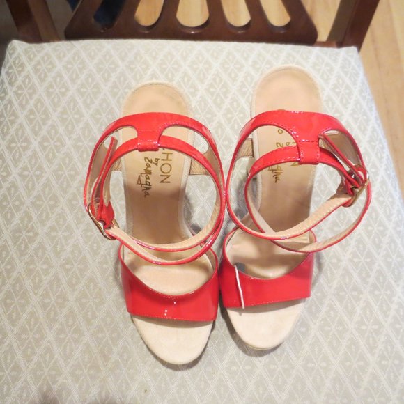 LAST CHANCE NIB CHON Red Leather Patent & Cream Suede SEXY Platform Sandals - Picture 9 of 10